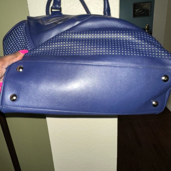 Coach Legacy Leather Perforated Medium Navy w/Citrine tassel 22390 - Picture 8 of 10